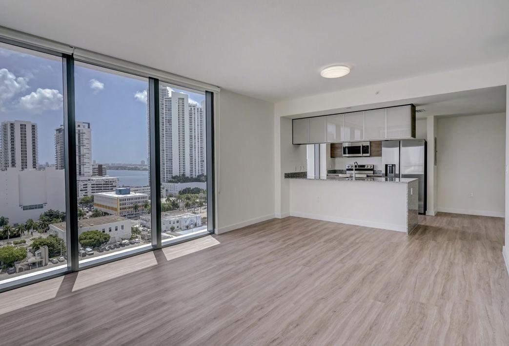 Ne 24th St #1202 - Photo 3 of 8