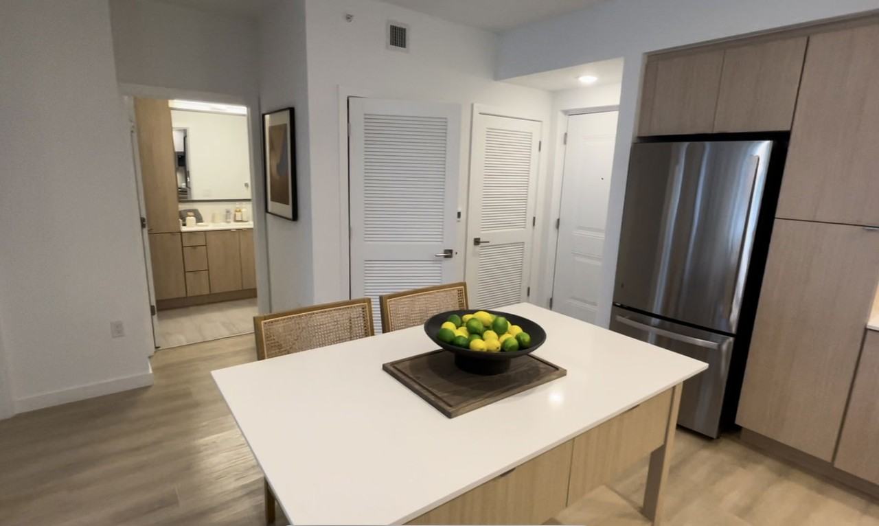 Nw 6th Ave #509 - Photo 4 of 8