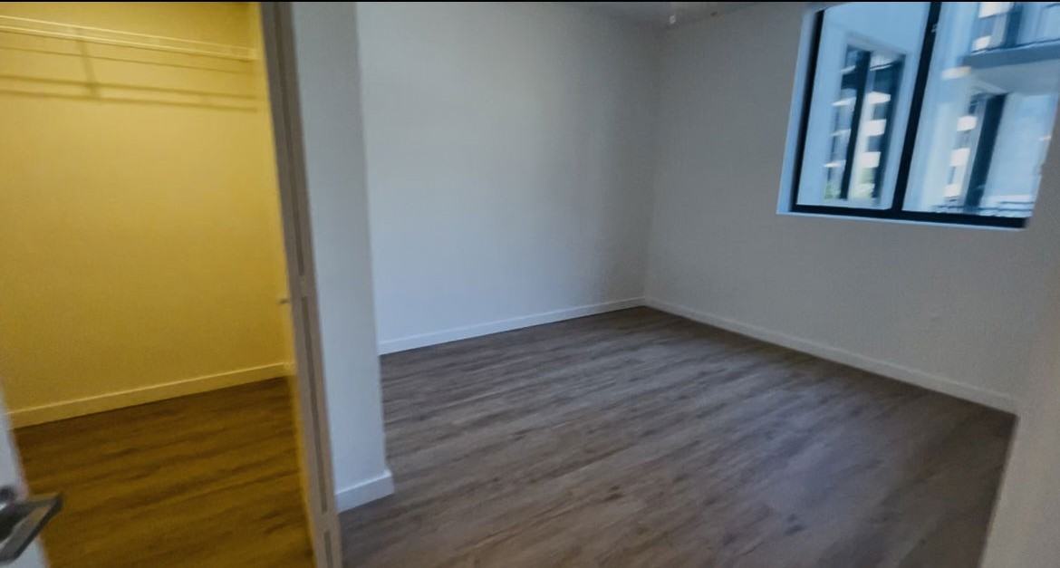 E 26th St #509 - Photo 5 of 8