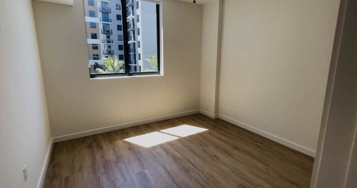 E 26th St #509 - Photo 6 of 8