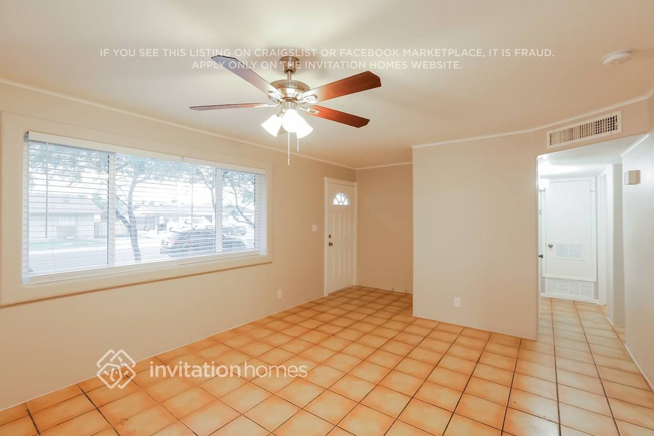 223 W Gary Way - Photo 2 of 14