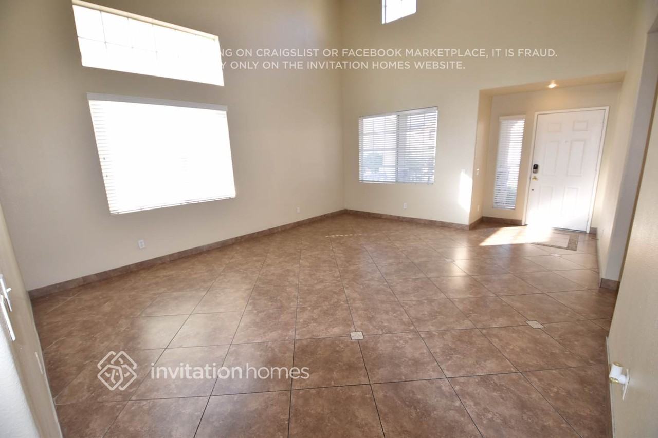 15067 Oakspring Drive - Photo 3 of 12