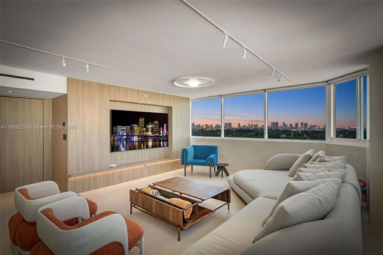 3411 Indian Creek Dr - Photo 2 of 8