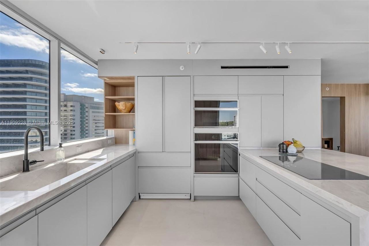 3411 Indian Creek Dr - Photo 5 of 8