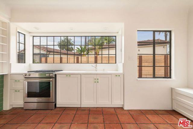 2228 Prospect Avenue - Photo 2 of 8