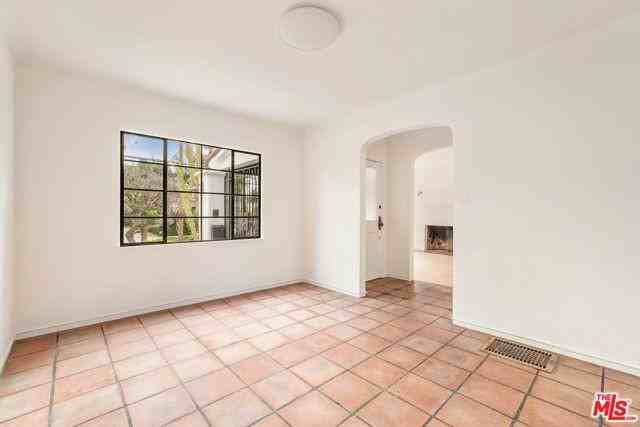 2228 Prospect Avenue - Photo 3 of 8