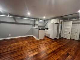 featured image of 1830 North Oakland Avenue