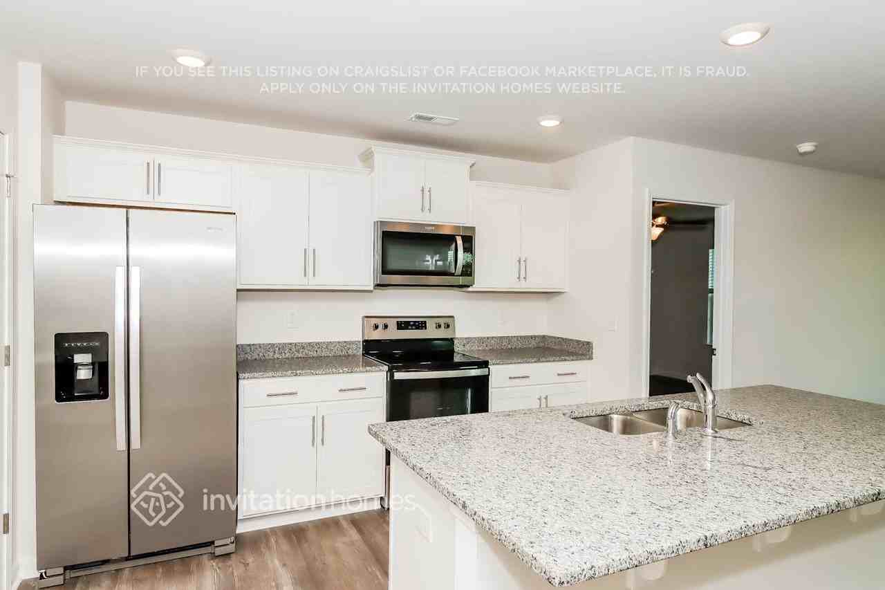 166 Cassius Drive - Photo 5 of 14