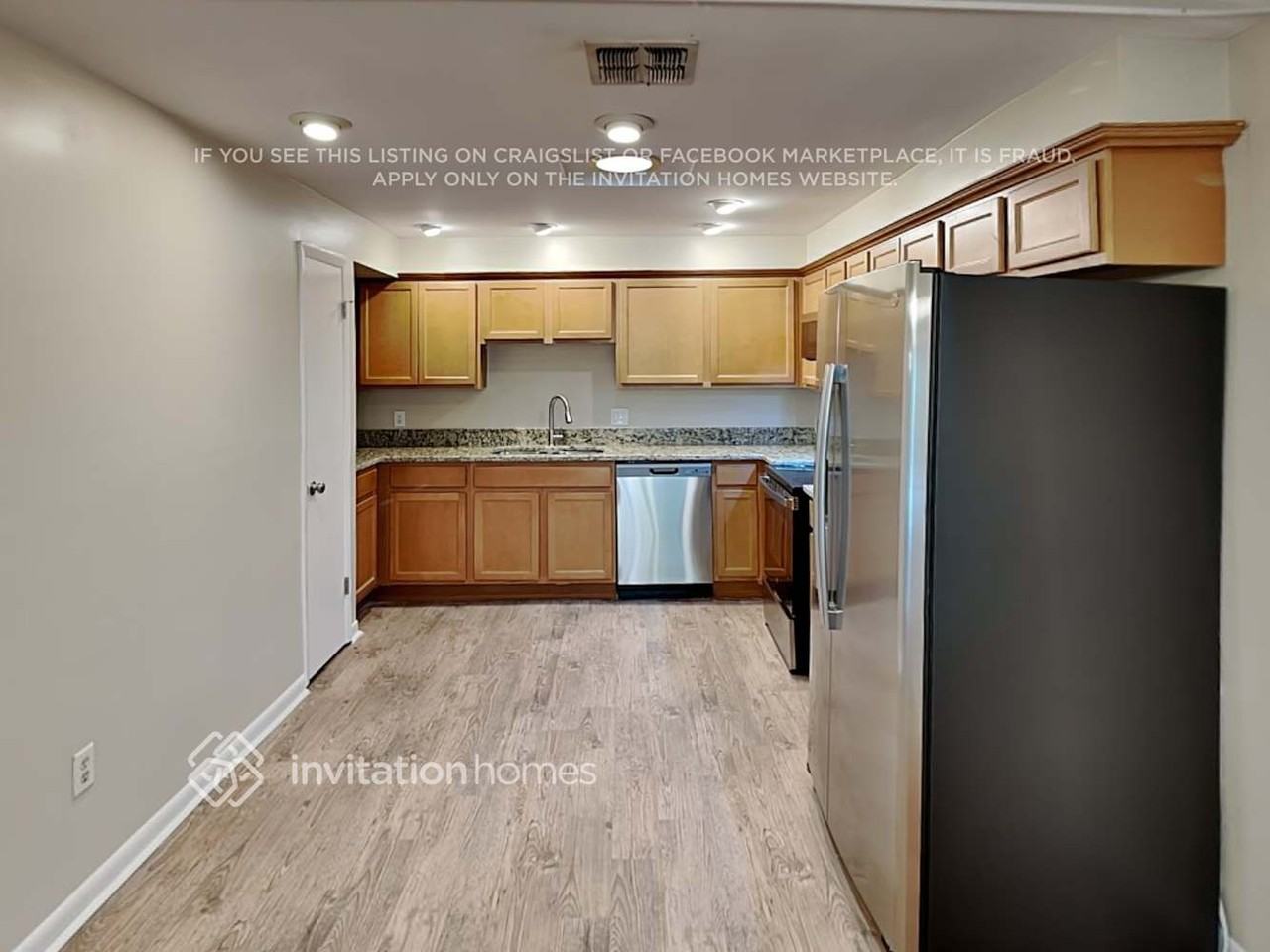 1463 Oak Pl - Photo 7 of 18