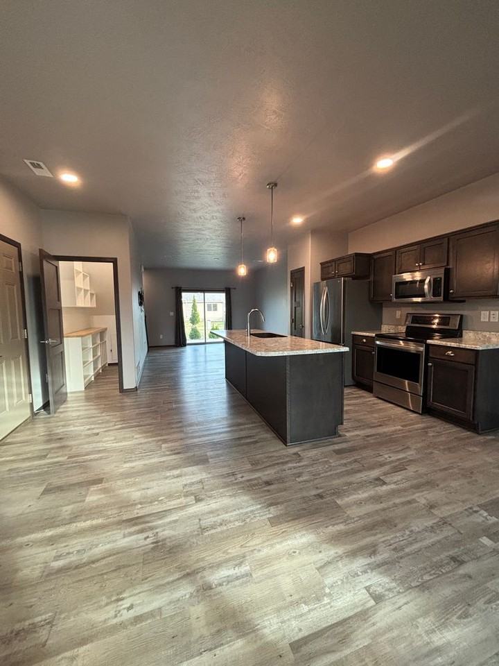 204 Lydia Court - Photo 2 of 22