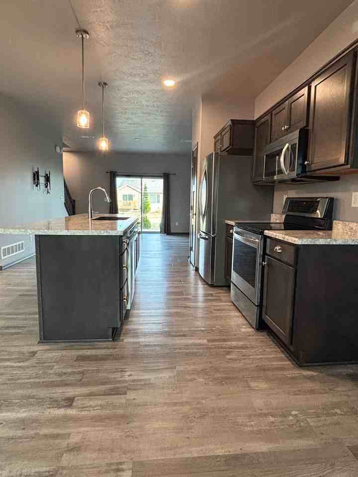 204 Lydia Court - Photo 5 of 22