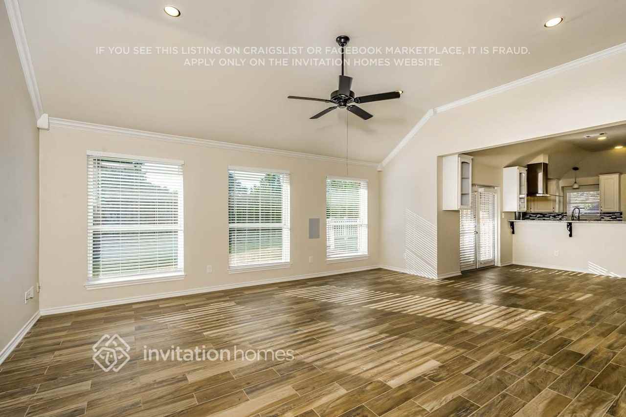 8081 Durham Dr - Photo 3 of 16