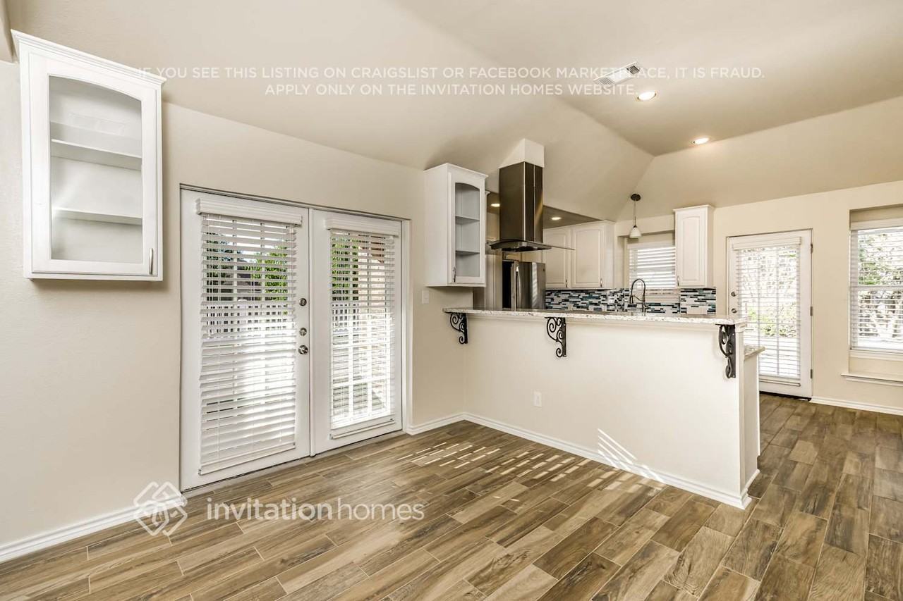 8081 Durham Dr - Photo 4 of 16