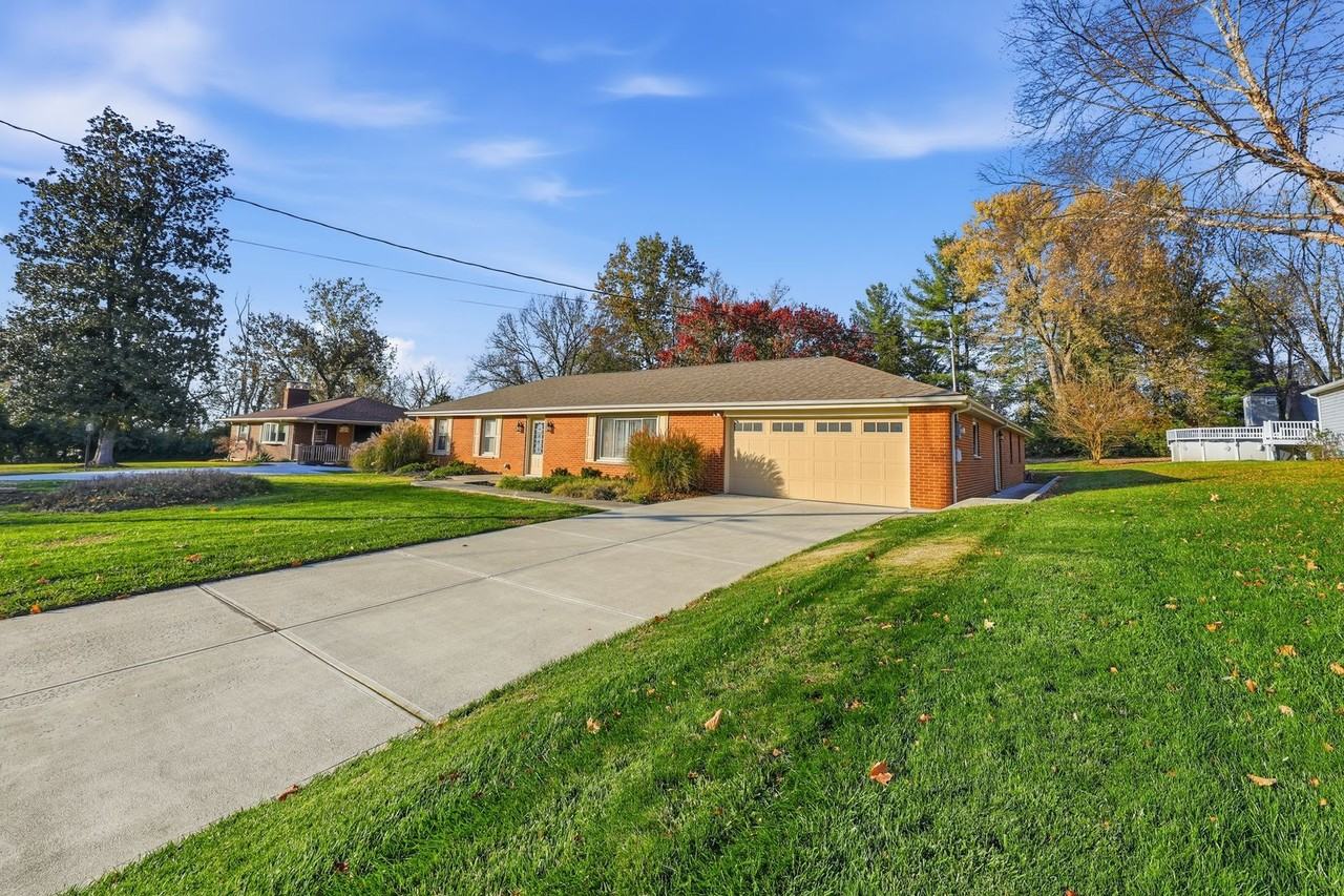 3310 Plateau Place - Photo 2 of 50