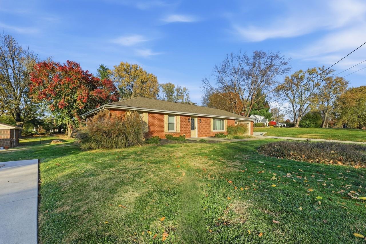 3310 Plateau Place - Photo 3 of 50