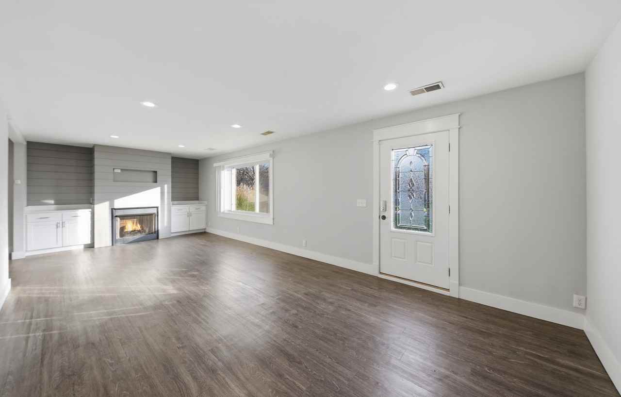 3310 Plateau Pl - Photo 5 of 50