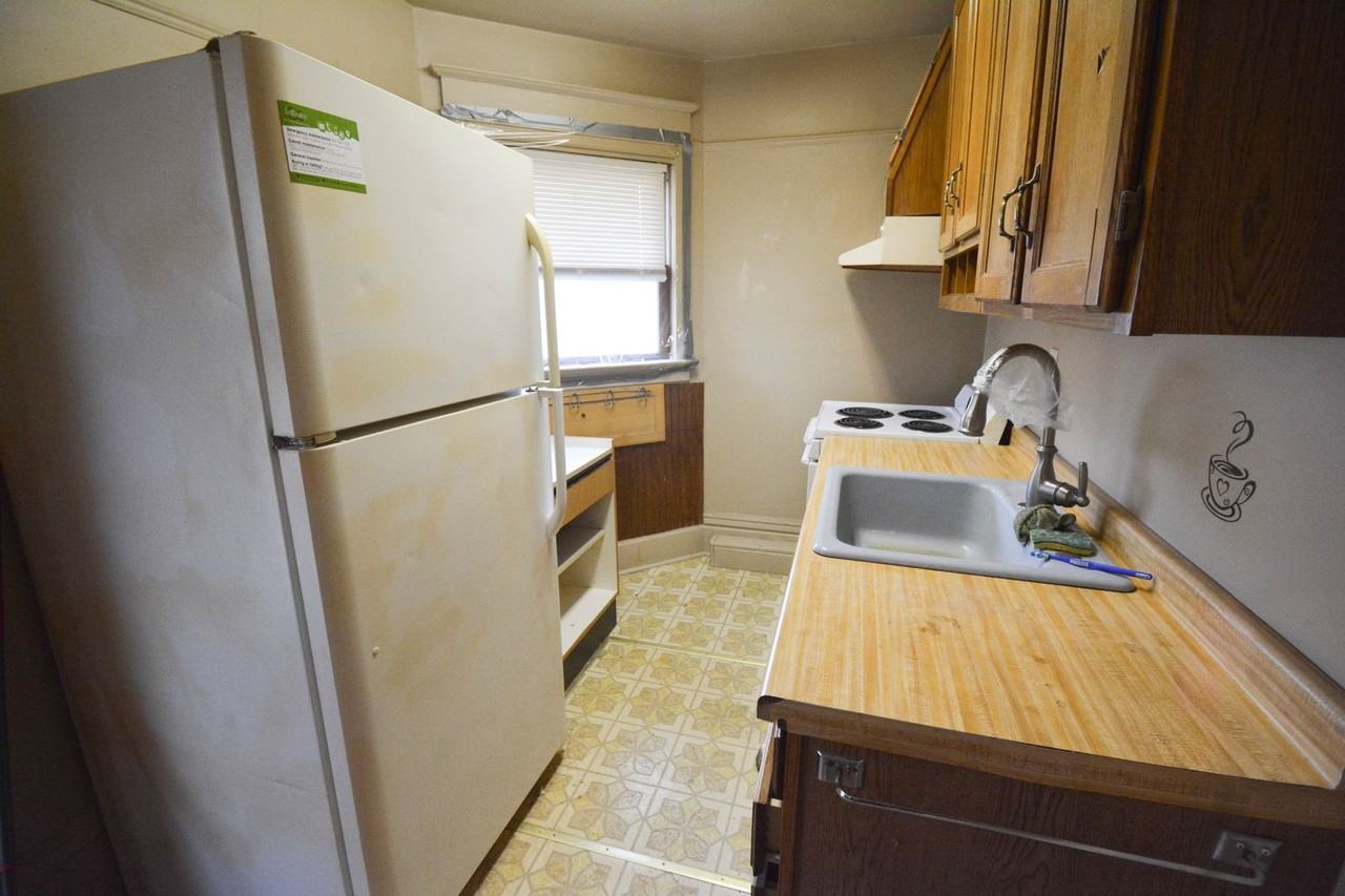 209 S Pearl St - Photo 5 of 17