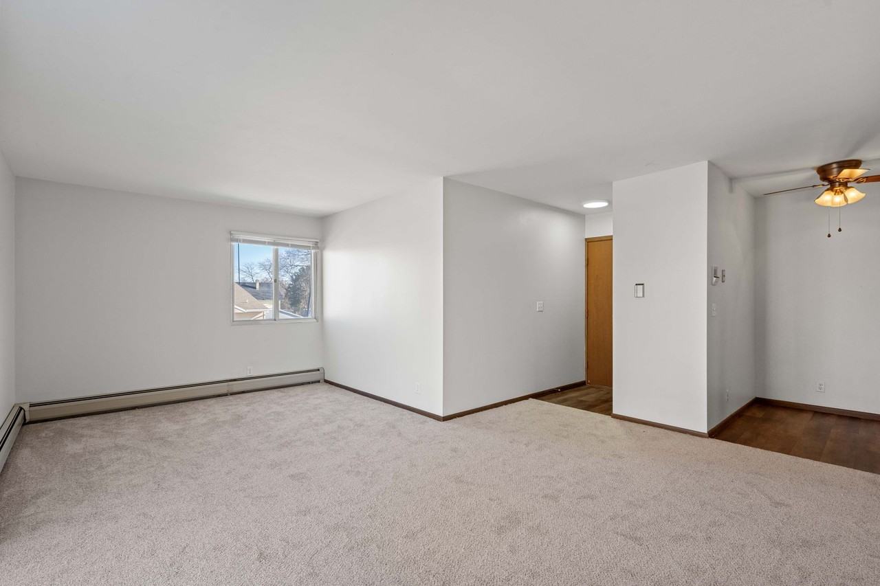 Sterling House Apartments - Photo 2 of 6