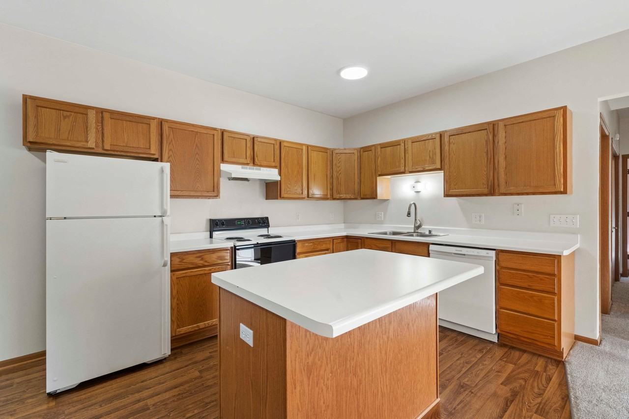 Stoneridge Apartments - Photo 4 of 11