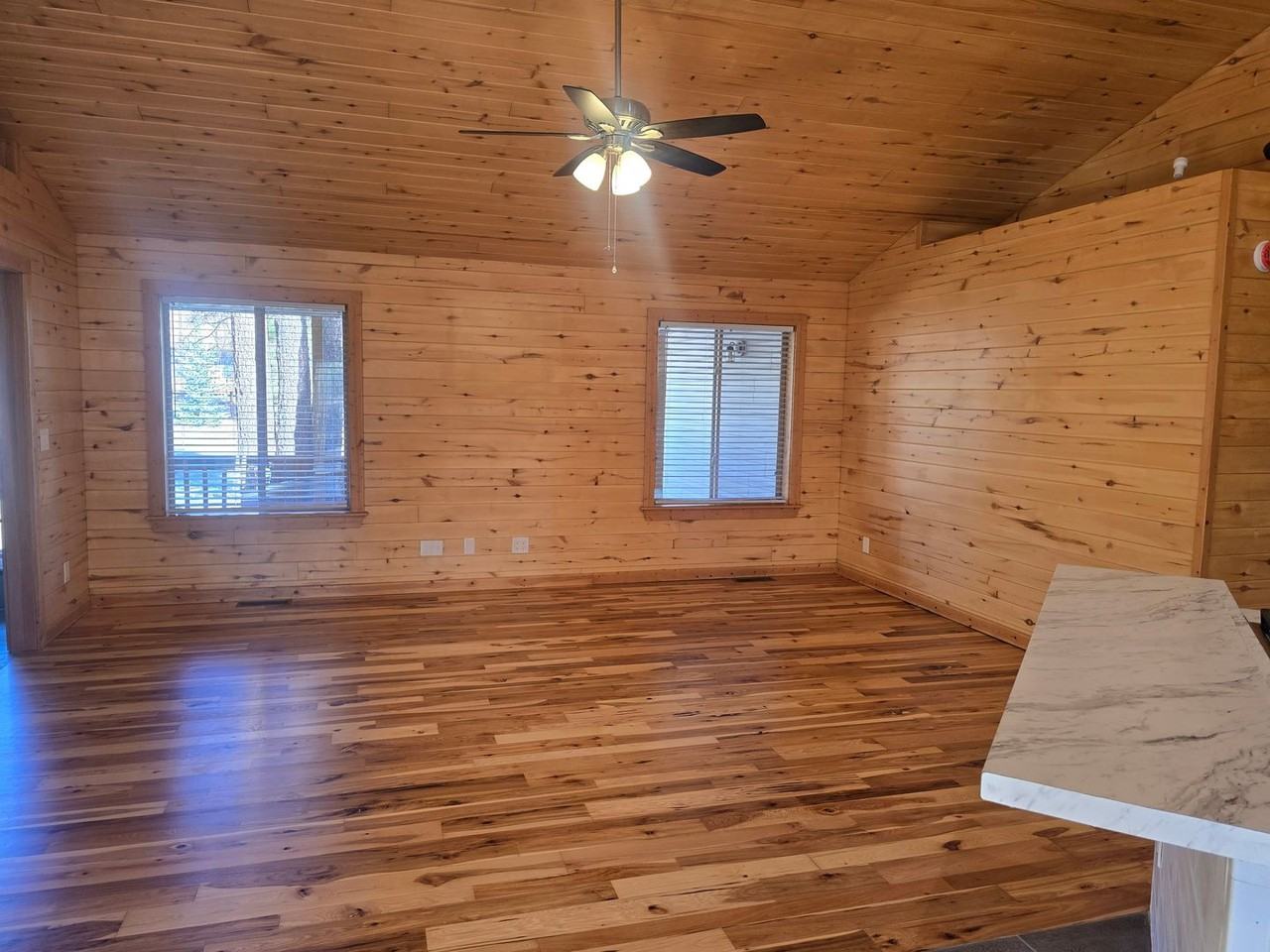 278 Lakewood St - Photo 4 of 16