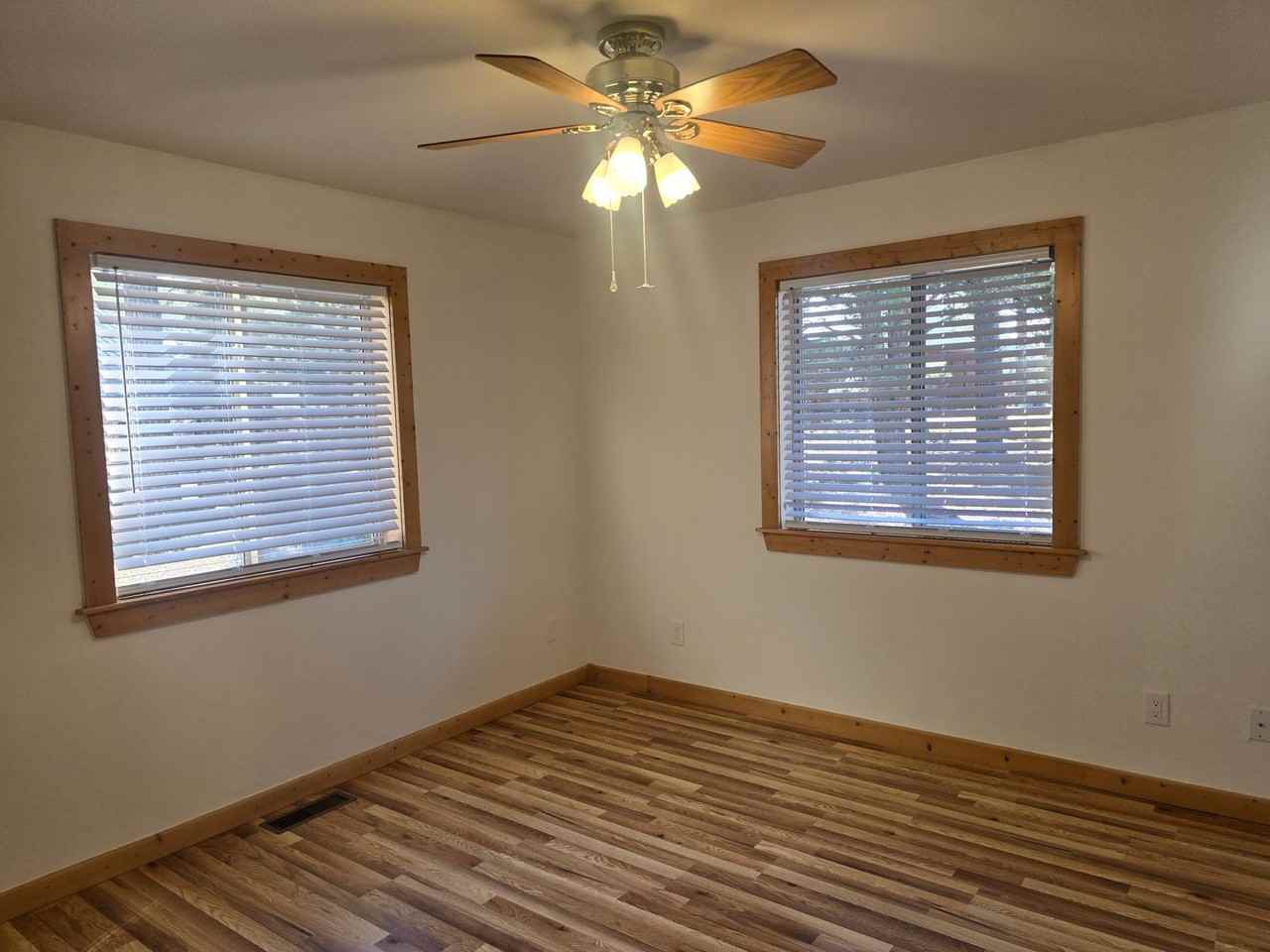 278 Lakewood St - Photo 7 of 16