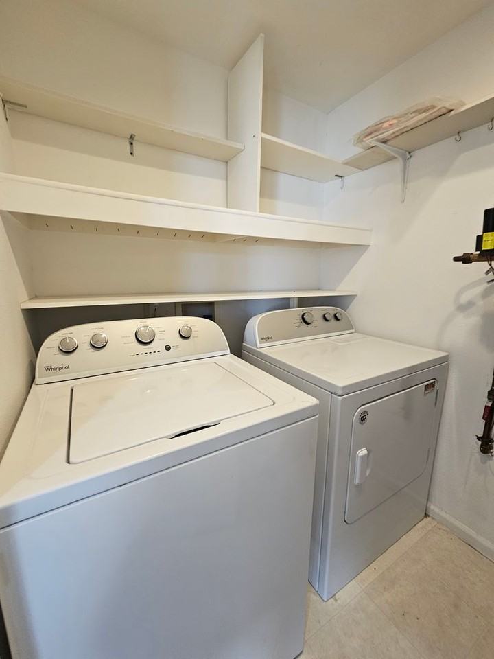 1273 Carlyle Park Circle - Photo 4 of 40