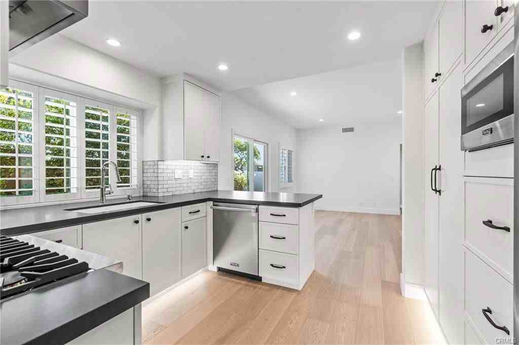 2750 Point Del Mar - Photo 2 of 8