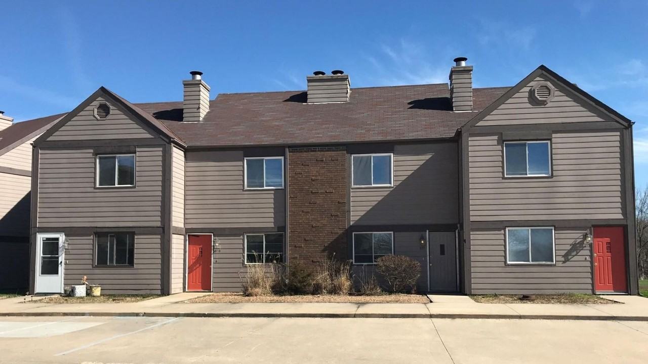 Riverview Condominiums - Photo 2 of 2