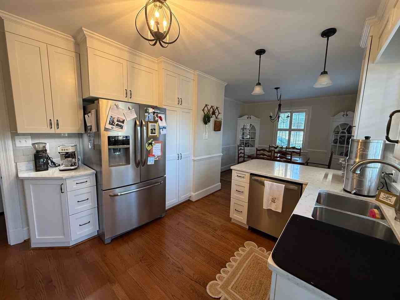 1502 Highland Drive Northwest - Photo 3 of 21