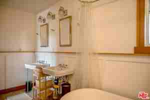 featured image of 1480 North Mentor Avenue