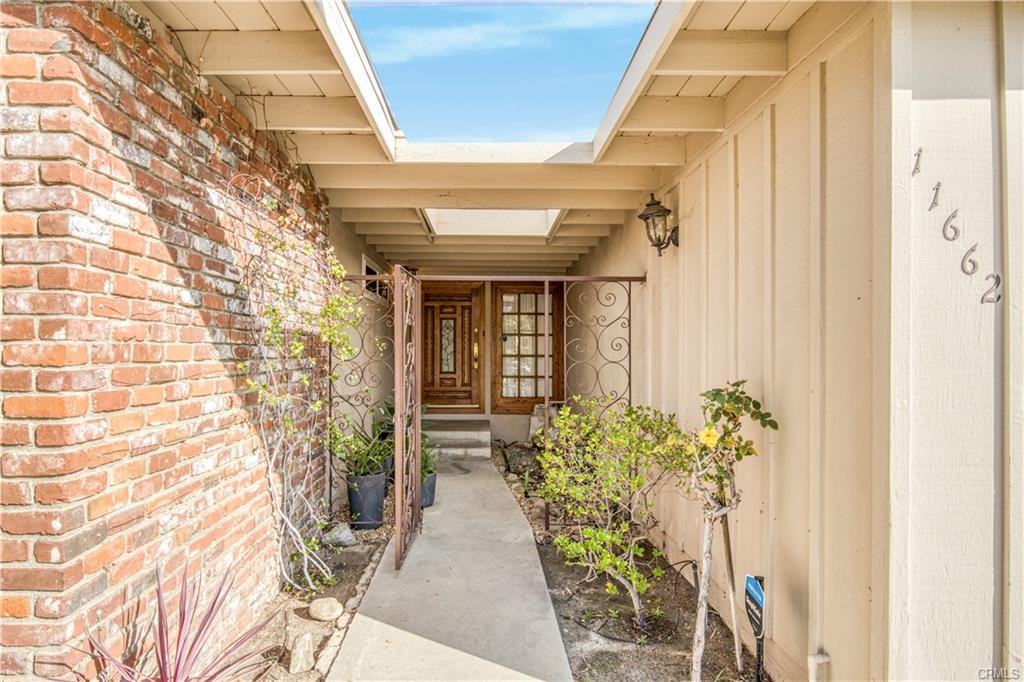 11662 Curry Avenue - Photo 2 of 8