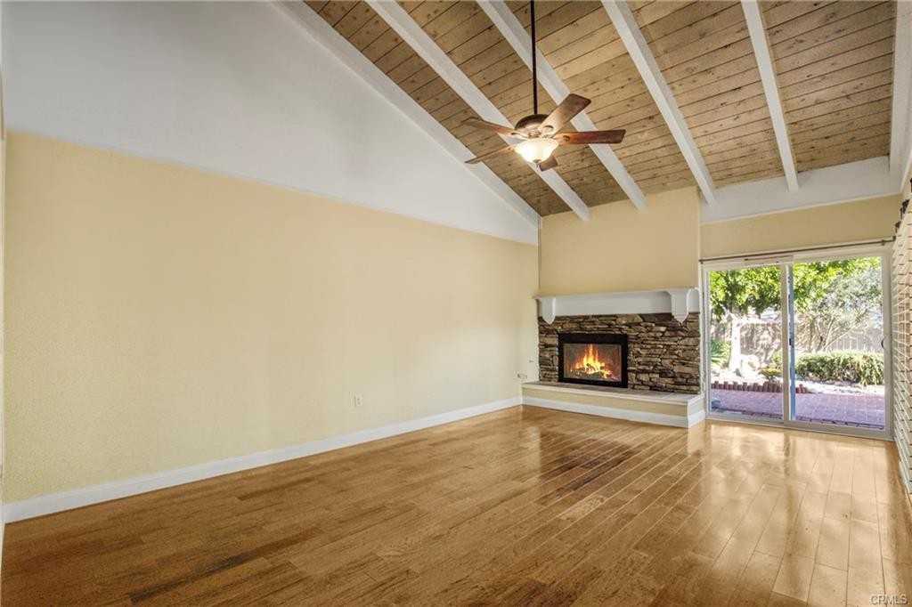 11662 Curry Avenue - Photo 3 of 8