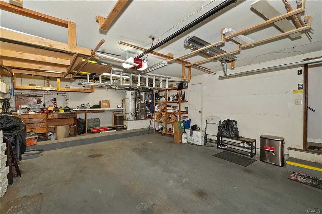 198 Zermat Dr - Photo 2 of 8