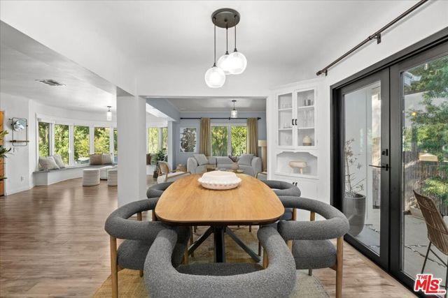 4104 Saugus Avenue - Photo 3 of 8