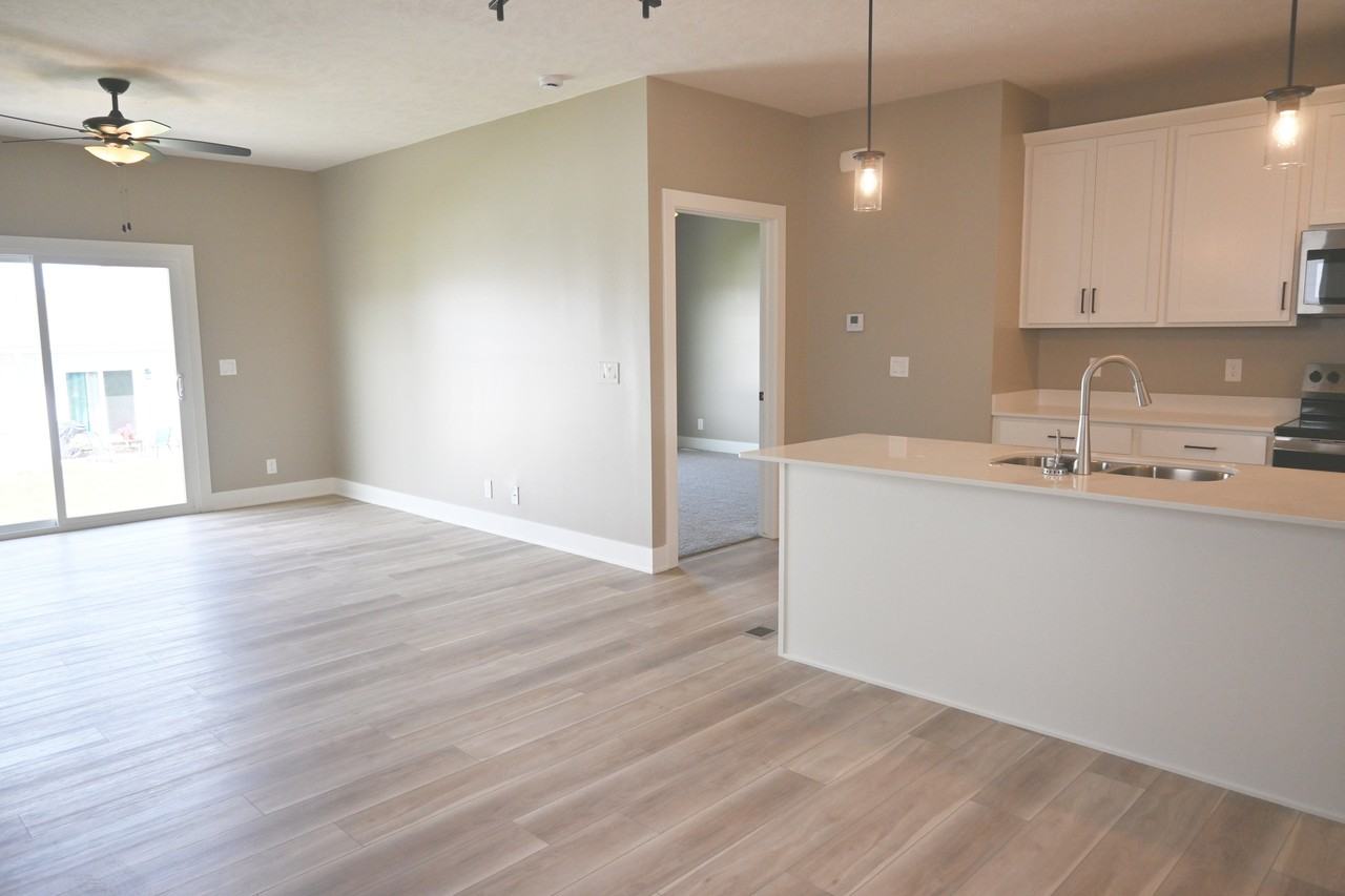 8212 8208 Townhomes - Photo 6 of 25