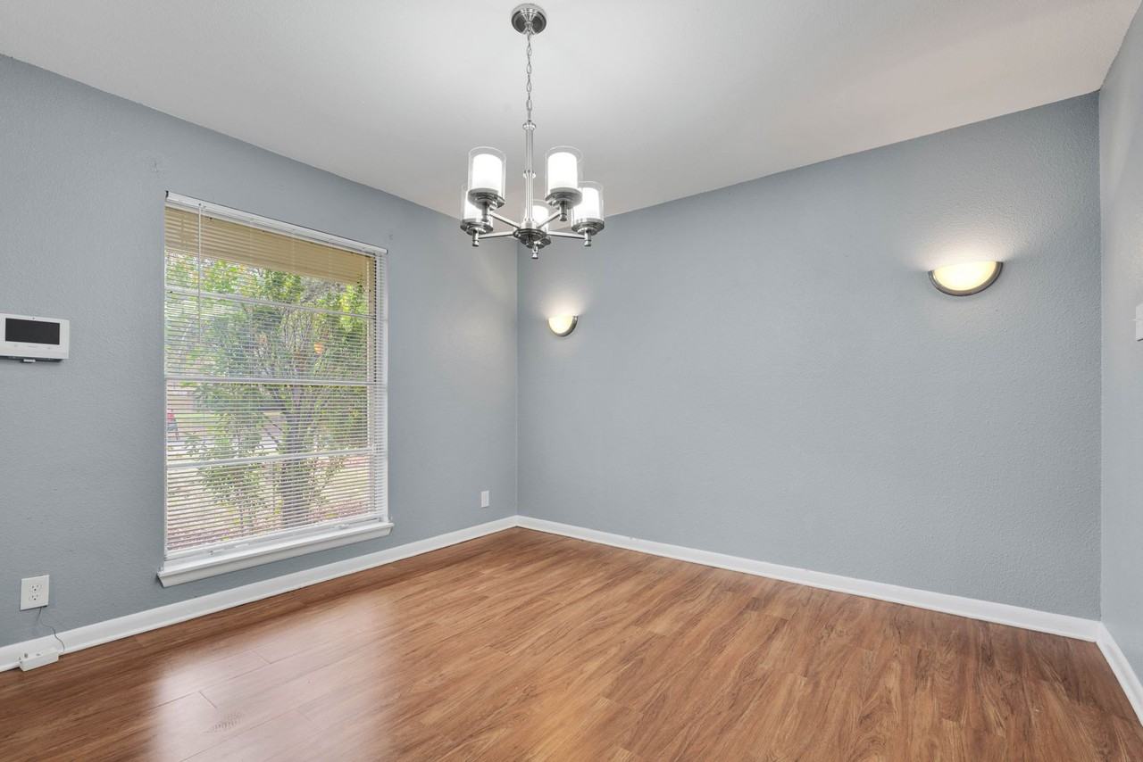 103 Shalimar Dr - Photo 6 of 31