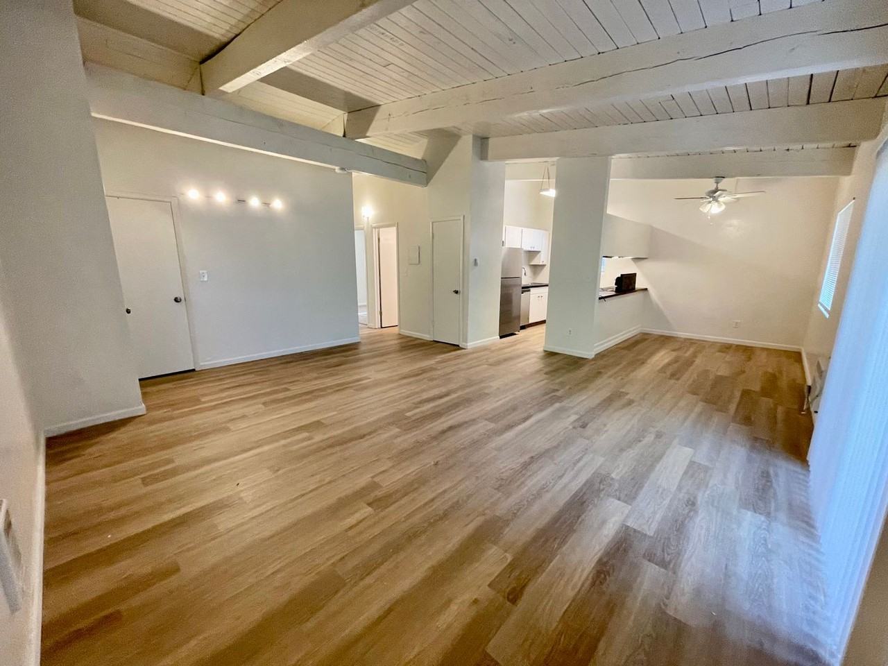 9019 E Liberty Ave - Photo 5 of 33