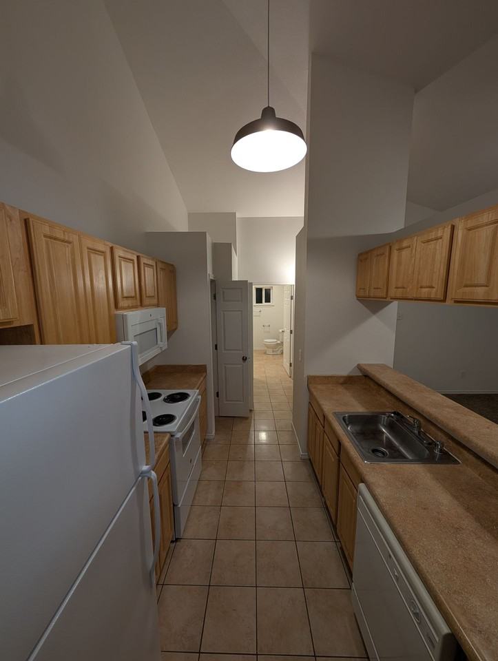 Vessey Park Apartments - Photo 4 of 7