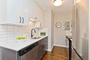 5536 N Sheridan Rd #415 - Photo 1 of 1