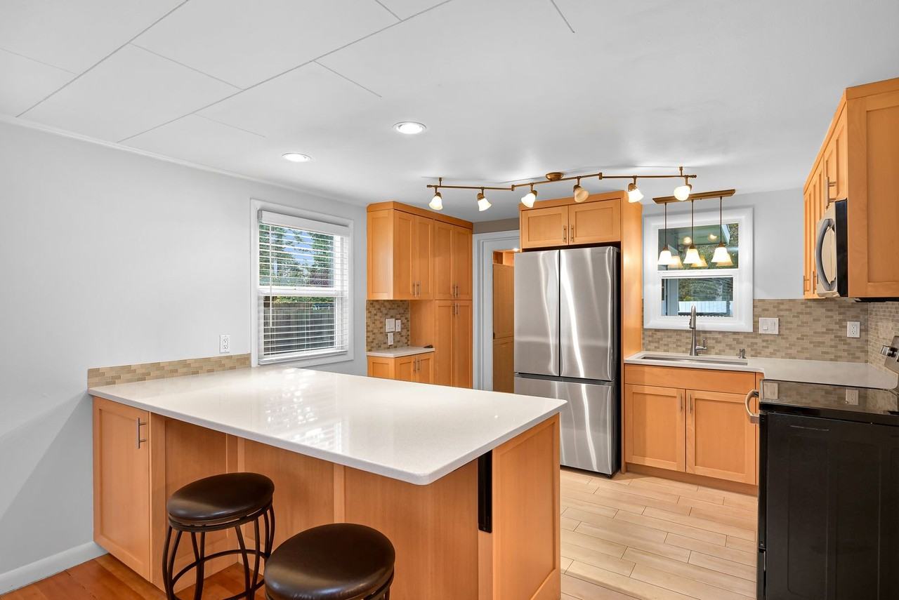 5016 Fir Avenue - Photo 3 of 24