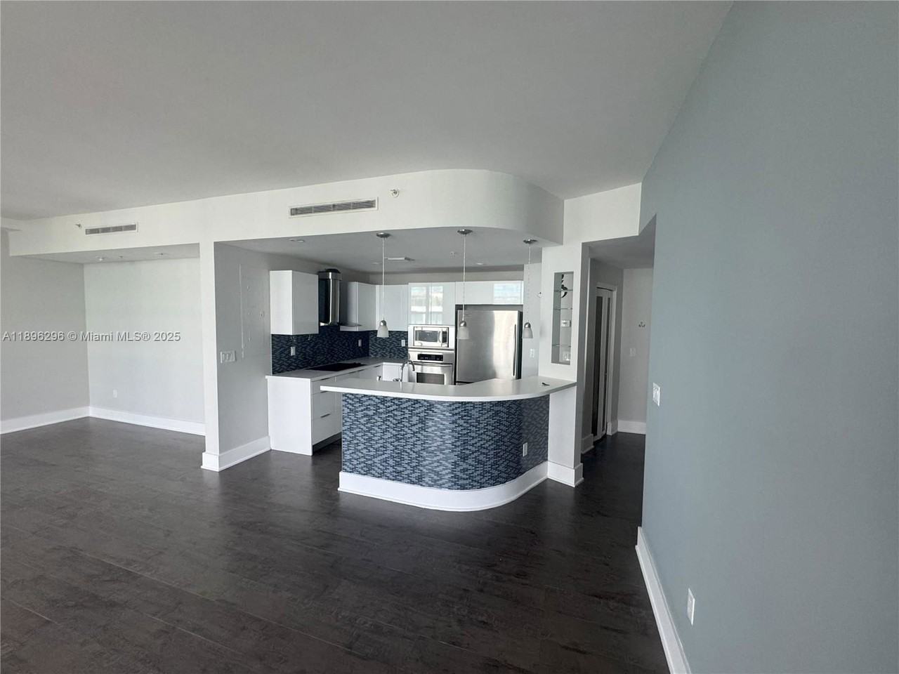 5970 Indian Creek Drive #PH3 - Photo 3 of 8