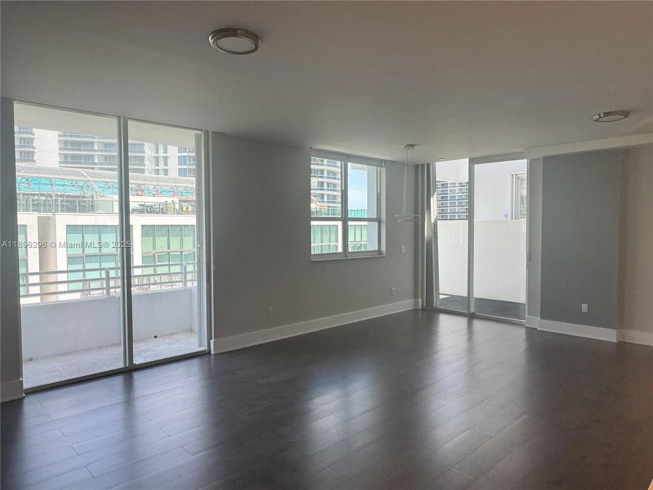 5970 Indian Creek Drive #PH3 - Photo 4 of 8