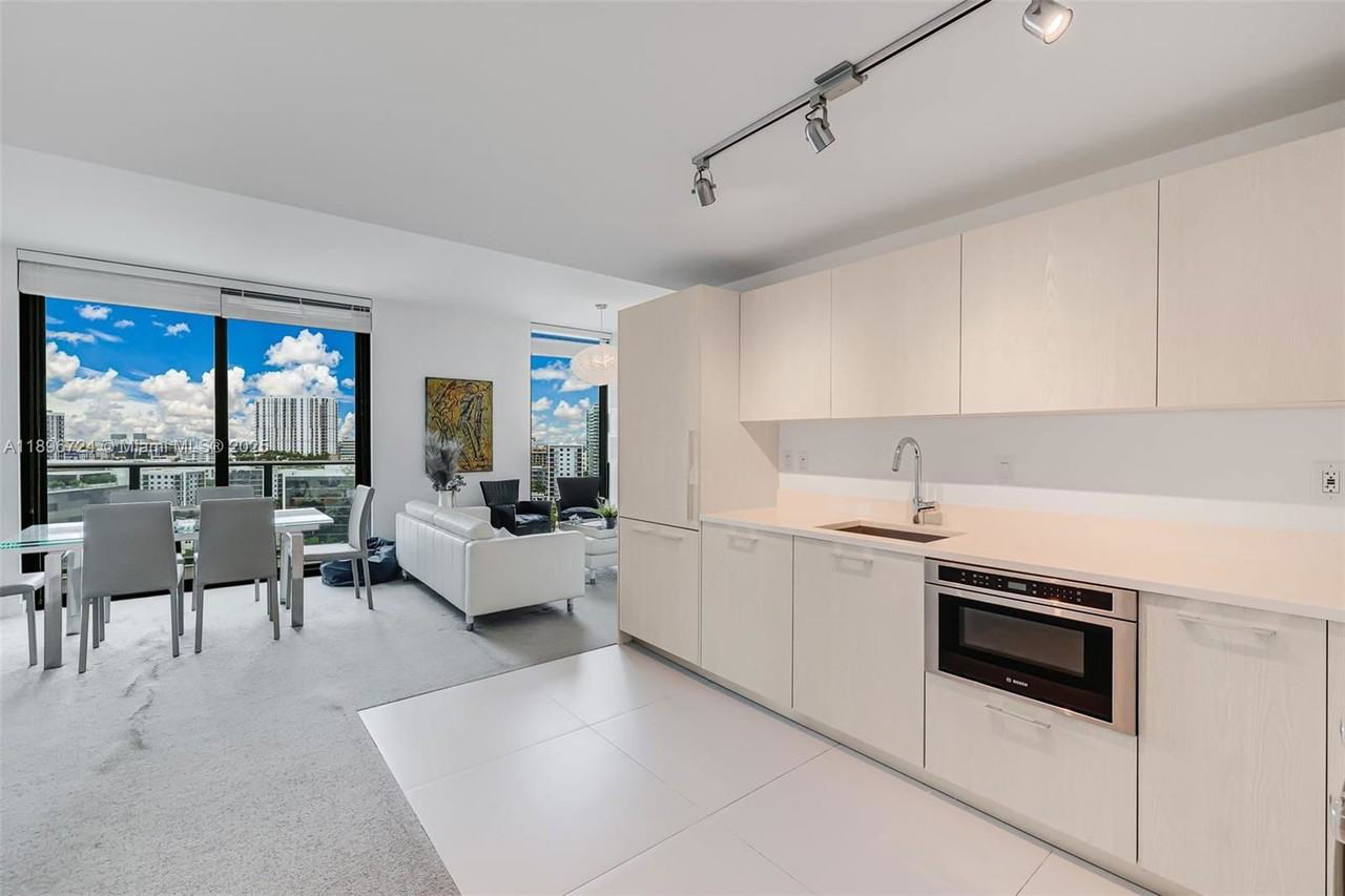 501 Northeast 31st Street #1509 - Photo 3 of 8