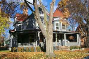 featured image of 325 Oxford Street