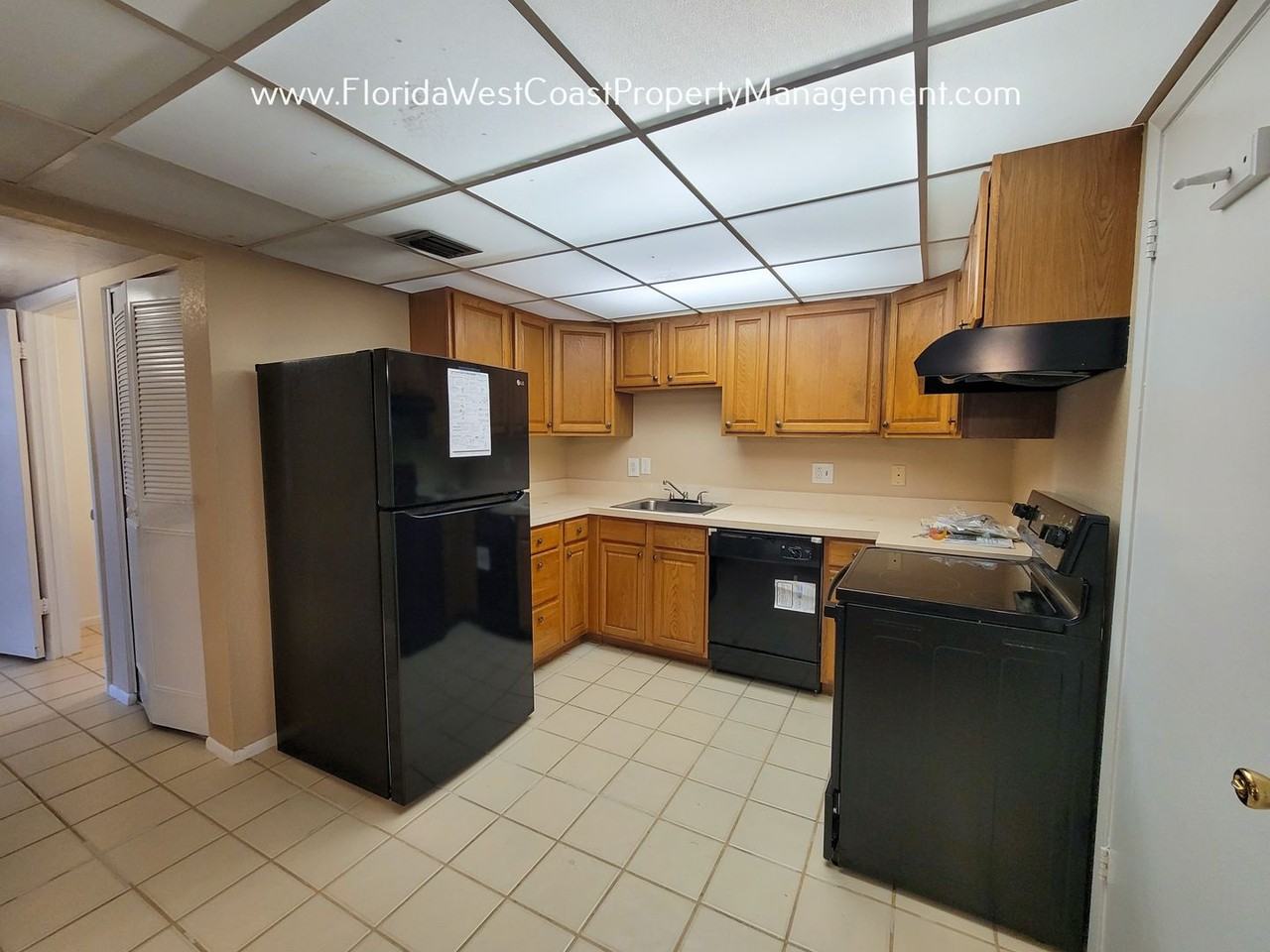 221 Amherst Ave #106 - Photo 2 of 13