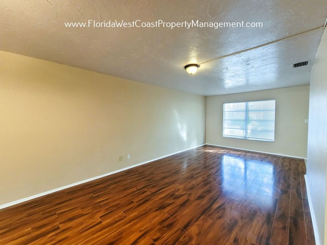 221 Amherst Ave #106 - Photo 3 of 13