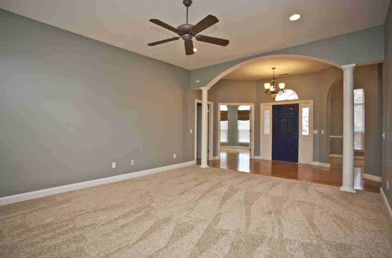 5304 South 44th Street - Photo 3 of 32