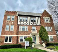 15303 Clifton Blvd - Photo 1 of 1