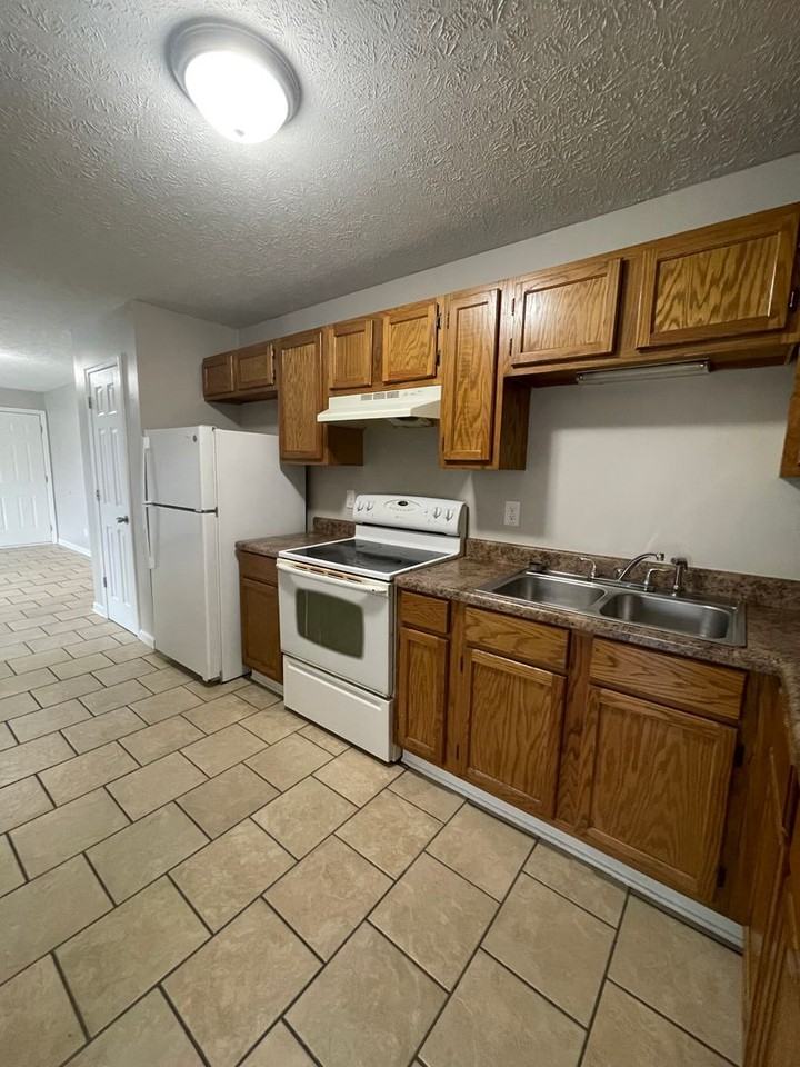 223 East Bryant Street - Photo 7 of 17