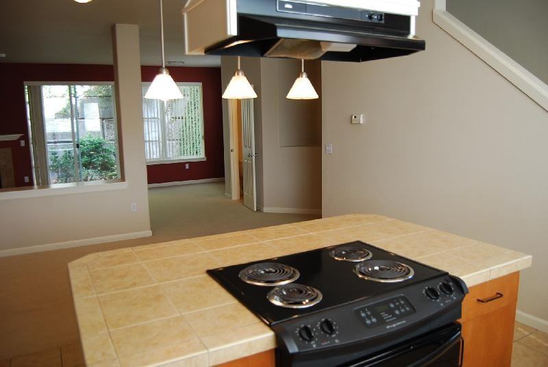 2226 Ne 141st Way - Photo 5 of 10